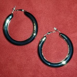 NWOT Medium Silver Hoop Earrings
